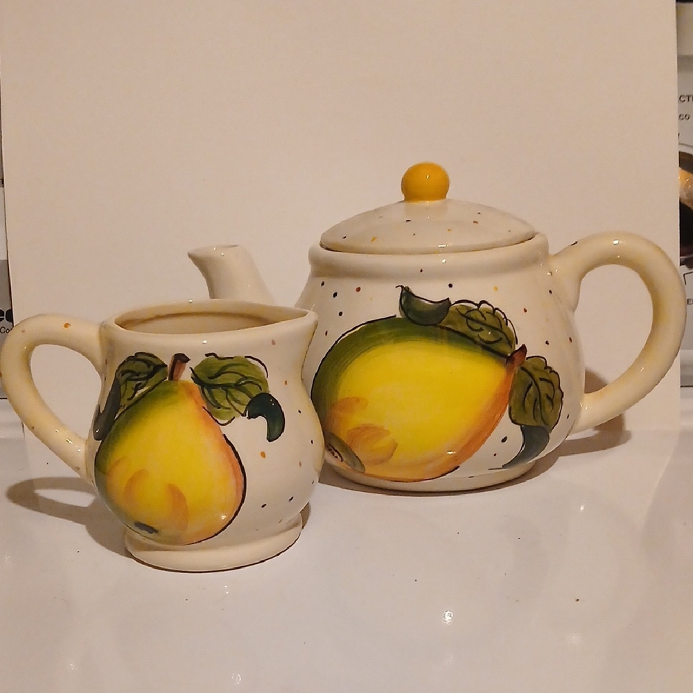 Vintage Youngs Y2k 1996 Teapot and Creamer Fruit Set